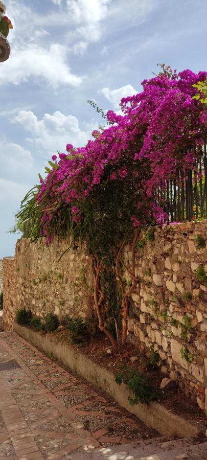 B&B Akropolis Taormina Exteriör bild